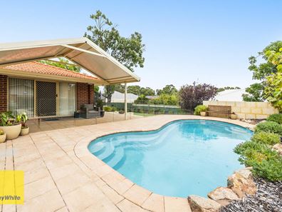 7 Burns Road, Kalamunda WA 6076