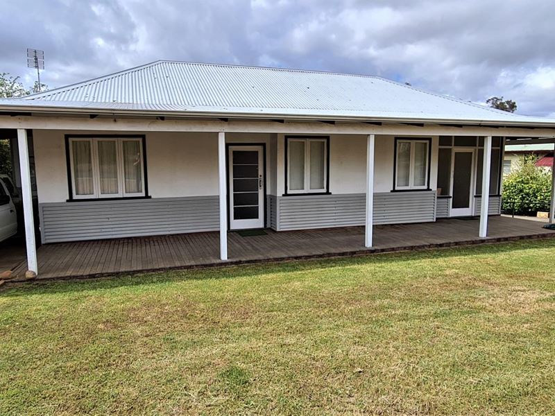 4 Forrest Street, Boyup Brook