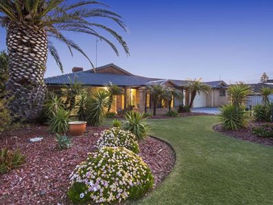 3 Quadrant Rise, Halls Head WA 6210