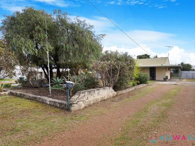 35 Dutton Way, Singleton WA 6175