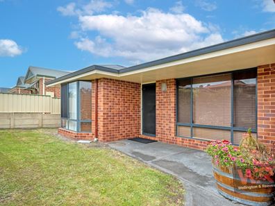 27 Ardeana Crescent, Yakamia WA 6330