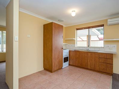 98 Gillam Drive, Seville Grove WA 6112