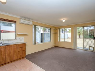 98 Gillam Drive, Seville Grove WA 6112