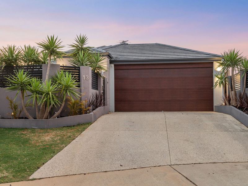 13 Kirk Close, Lake Coogee WA 6166