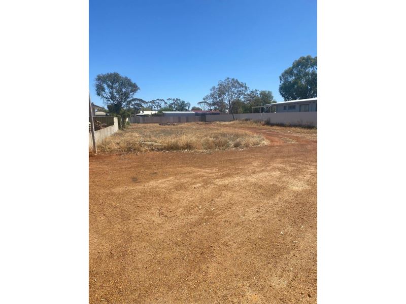 70 FORREST STREET, Coolgardie