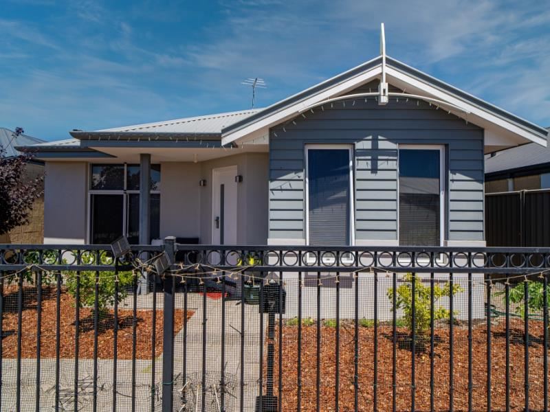 7 Biche Lane, Success