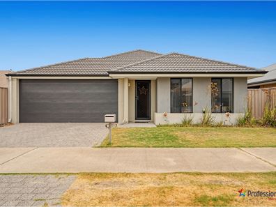 3 Newmarket Road, Meadow Springs WA 6210