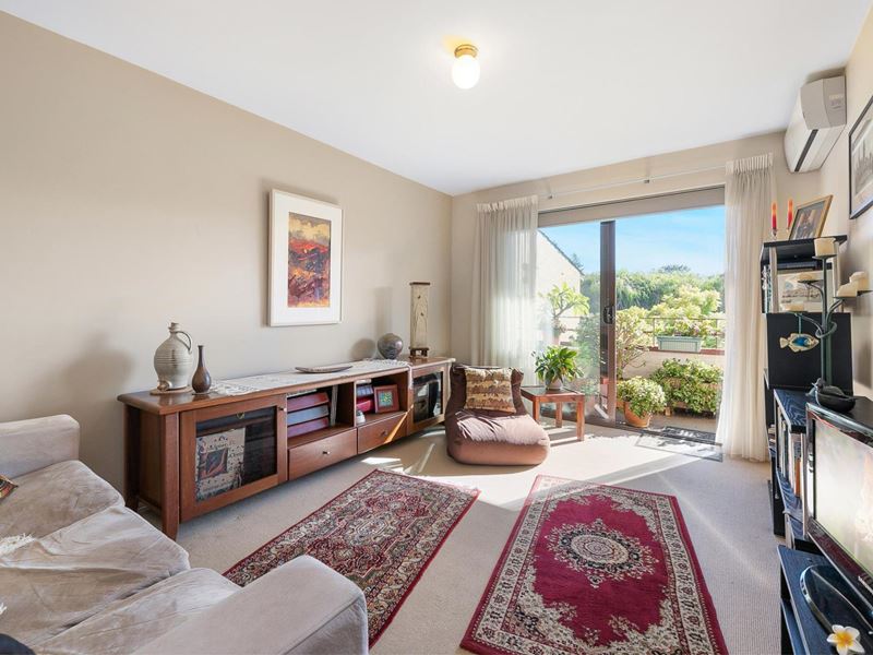 27/7 Gardner Street, Como