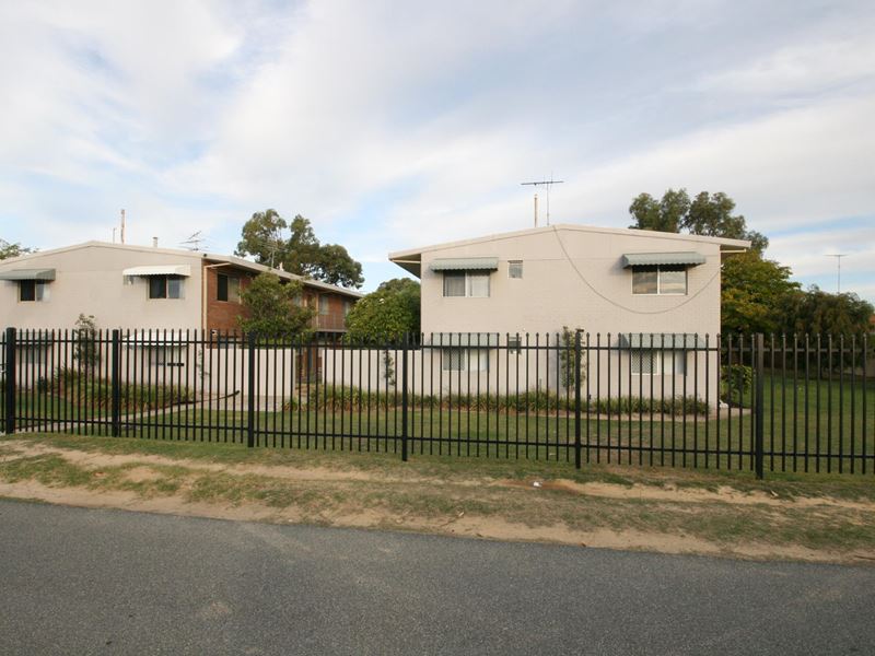 8/76 Kent Street, Rockingham