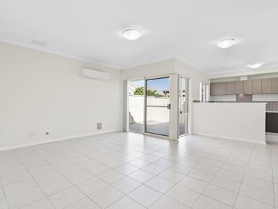 7/15 Durling Place, Kelmscott WA 6111