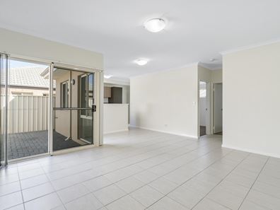 7/15 Durling Place, Kelmscott WA 6111