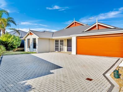 22 Honeymyrtle Grange, Halls Head WA 6210