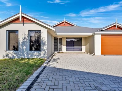 22 Honeymyrtle Grange, Halls Head WA 6210