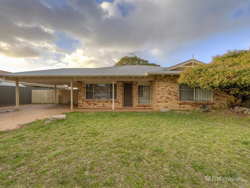 75 Rawlinson Drive, Marangaroo WA 6064