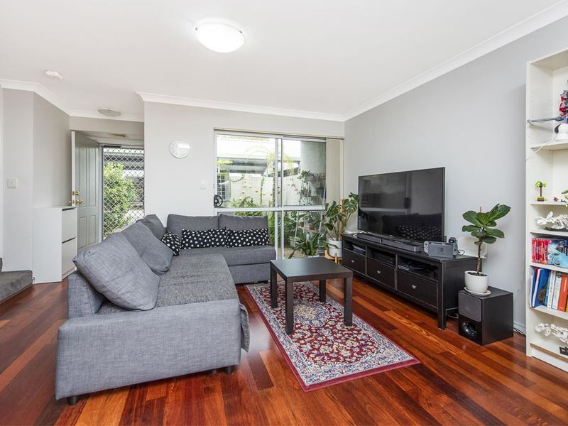 23/2 Waterway Court, Churchlands