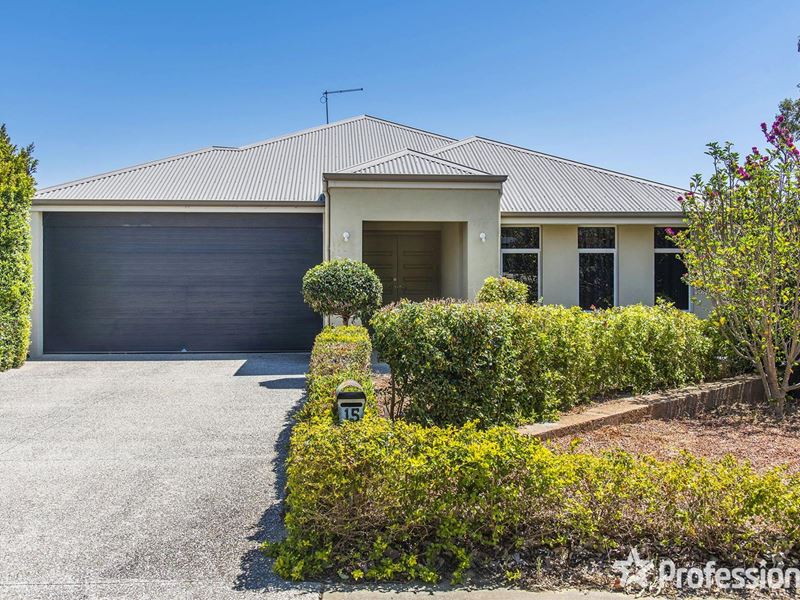 15 Cowara Way, Byford