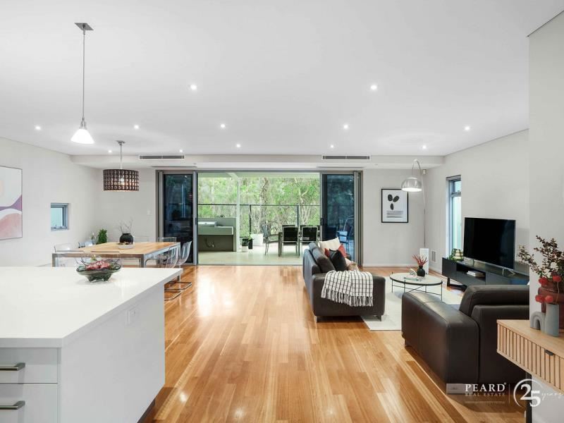 24 Spiderlily Mews, Karrinyup