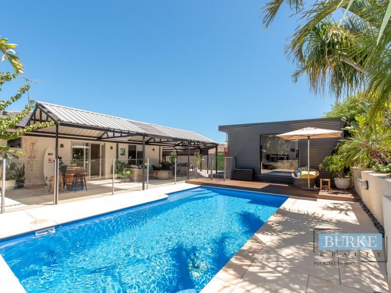 16 Blaxland Way, Padbury