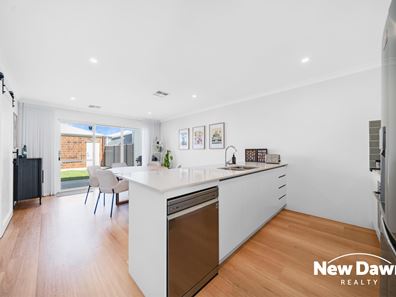 15 Grover Way, Ellenbrook WA 6069
