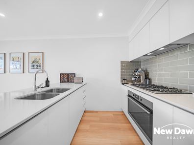 15 Grover Way, Ellenbrook WA 6069