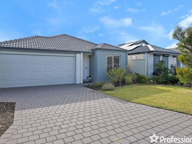 69 Lancaster Loop, Piara Waters WA 6112