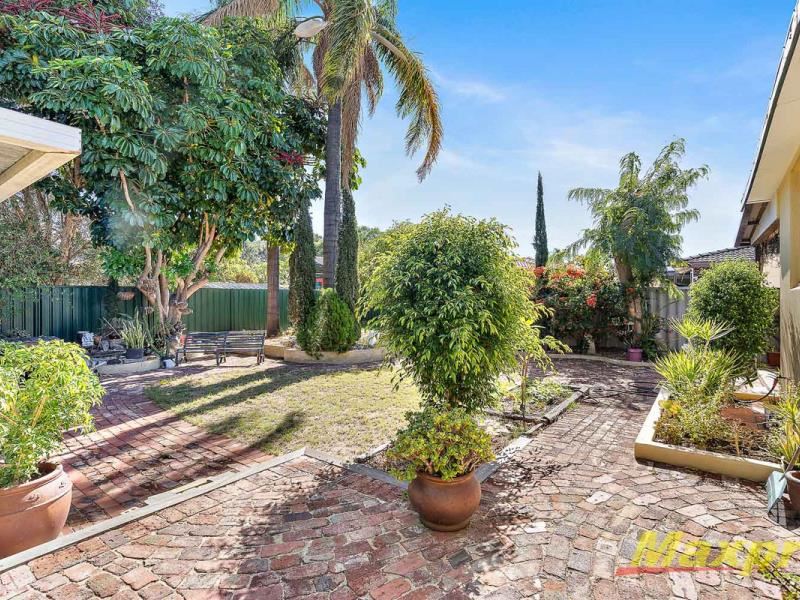 61 Queensville Avenue, Lynwood