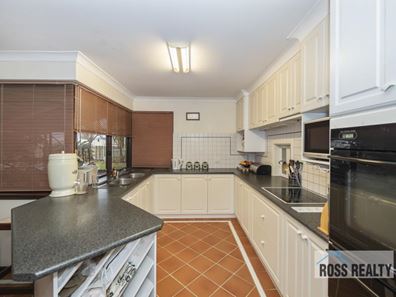 14 Rokebury Way, Morley WA 6062