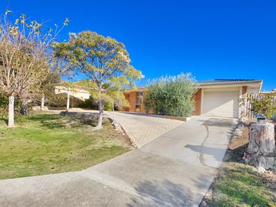 5 Elwood Court, Craigie WA 6025