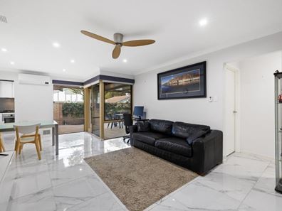 2/71 Flinders Avenue, Hillarys WA 6025