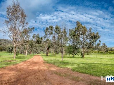 641 Chittering Valley Road, Lower Chittering WA 6084