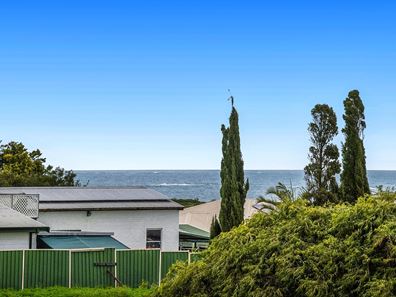 20 Larwood Elbow, Seabird WA 6042