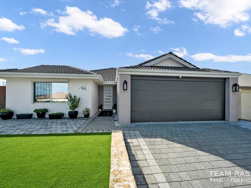 30 Aventurine Parade, Wellard WA 6170