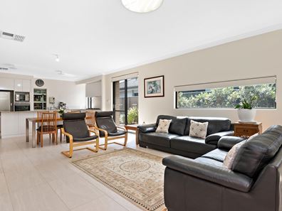 105 Bellas Circuit, Piara Waters WA 6112