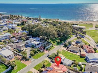 9 Hill Street, Halls Head WA 6210