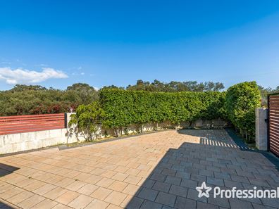 53 Blackwattle Parade, Padbury WA 6025