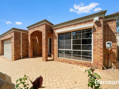 24 Goldfinch Loop, Woodvale WA 6026