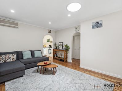 8/244 Flinders Street, Yokine WA 6060