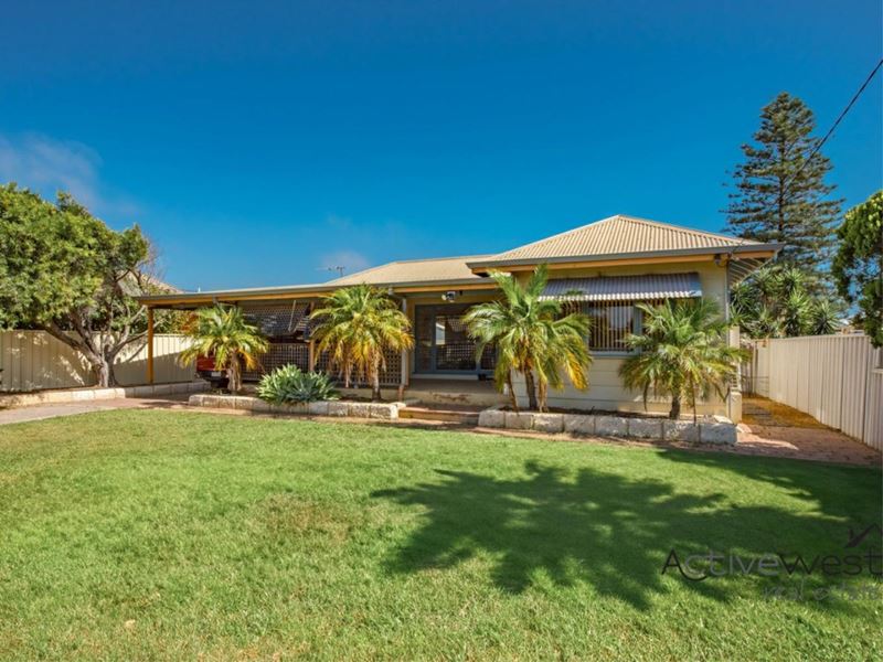 64 Whitfield Street, Beachlands WA 6530