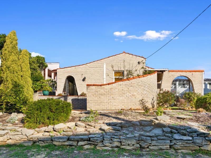 30 Hawkins Avenue, Sorrento WA 6020