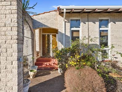 30 Hawkins Avenue, Sorrento WA 6020