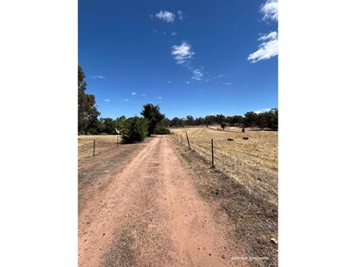 199 Benrua Road, Clackline WA 6564