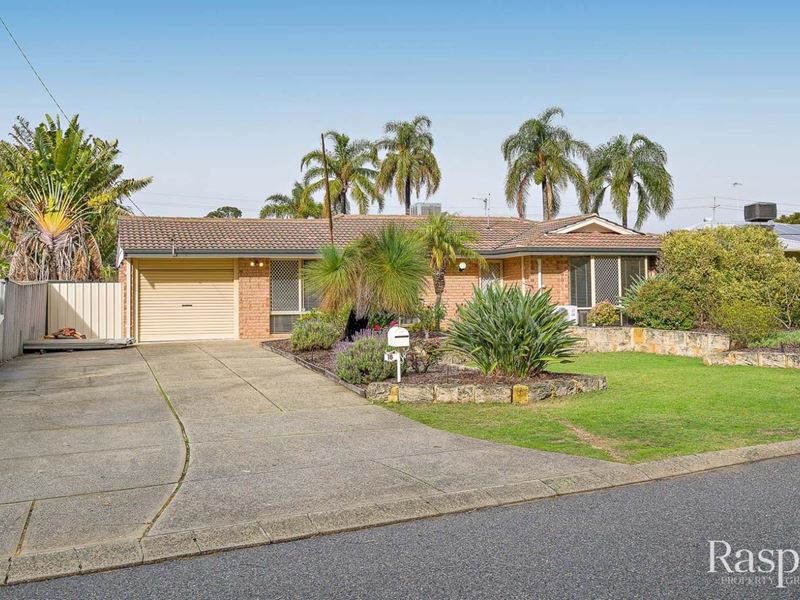 18 Orchard Road, South Lake