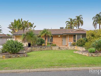 18 Orchard Road, South Lake WA 6164