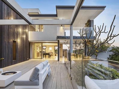 16 Founders Lane, Hillarys WA 6025