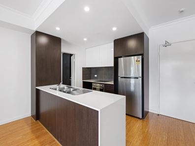 30/2 Rowe Avenue, Rivervale WA 6103