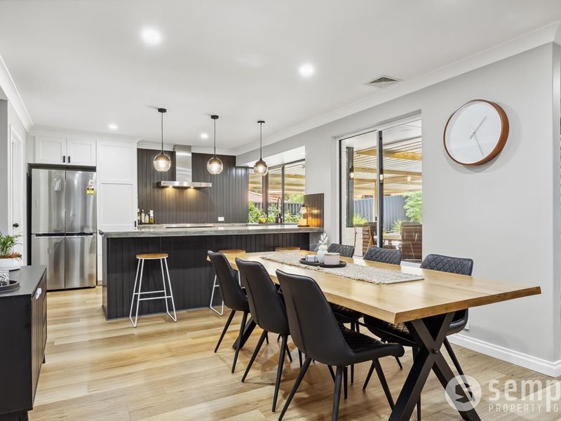 488 Rockingham Road, Lake Coogee WA 6166