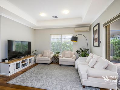 9 Koroit Way, Aveley WA 6069