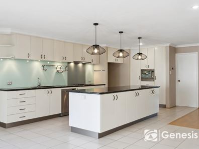 7 Emu Court, High Wycombe WA 6057