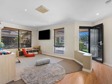 22 Rossini Circle, Ellenbrook WA 6069