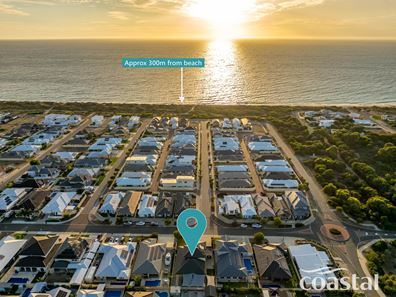 66 Challenger Rd, Madora Bay WA 6210